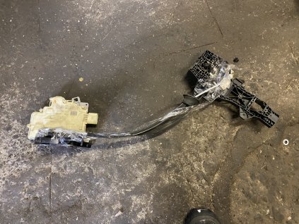 Zamek dveří zadní pravý VW Passat B6 3C4 839 016 A 3C4839016A