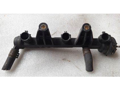 Vstřikovací lišta 03D133329A 03D 133 329 A 03D133319C 03D 133 319 C