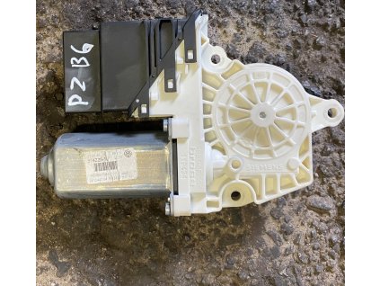 Motorek stahování oken pravý zadní VW Passat B6 1K0 959 704 F 1K0959704F