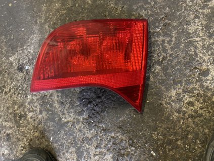 Zadní prave vnitřní světlo Audi A4 Combi 8E9 945 094 8E9945094