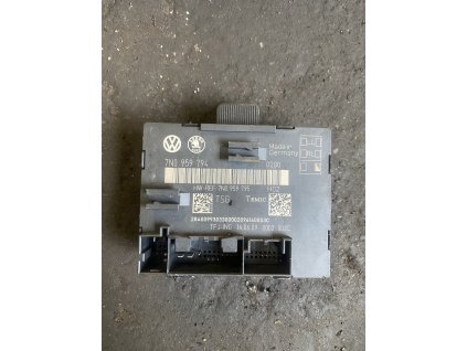 Řídicí jednotka dveří prava zadní Škoda Superb II 7N0 959 794 7N0959794