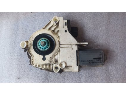 Motorek stahování okna pravý zadní audi A6 4f 4F0 959 802 C 4F0959802C