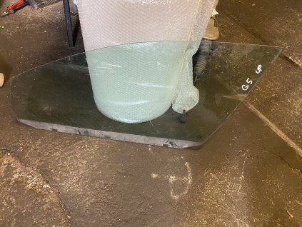 Sklo levé přední VW Golf V