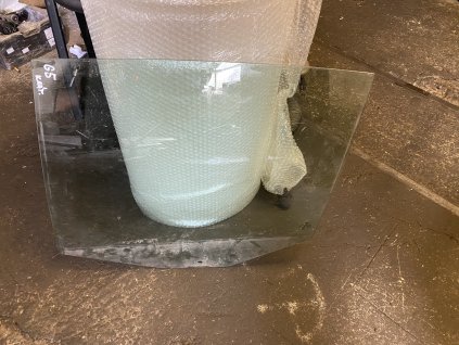 Sklo levé zadní VW Golf V