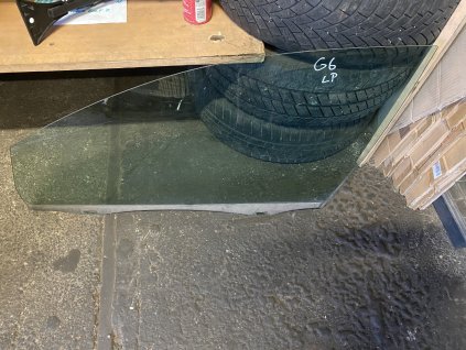 Sklo levé přední VW Golf VI