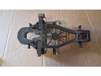 Třmen kliky posuvných dveří pravý VW Transporter Multivan Caravelle T5 7H0 843 352 A 7H0843352A