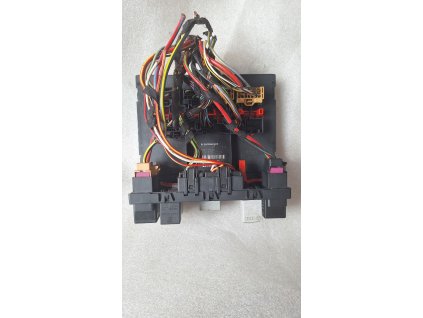 Komfortní jednotka 3C0937049 - BCM pro VW Passat B6 (3C)