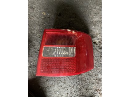 Zadní práve světlo Audi A6 C5 Combi 4B9 945 096 F 4B9945096F