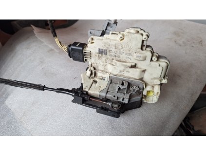 Zámek dveří levý přední VW Passat B6 3C1 837 015 A 3C1837015A