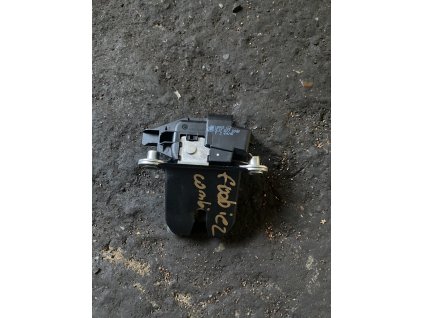 Zámek pátých dveří Škoda Fabia 2 Combi 5J0 827 501 B 5J0827501B