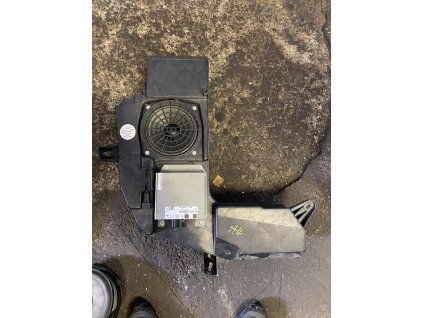 Subwoofer s jednotkou Audi A4 8E9 035 382 D 8E9035382D 8E9 035 223 D 8E9035223D