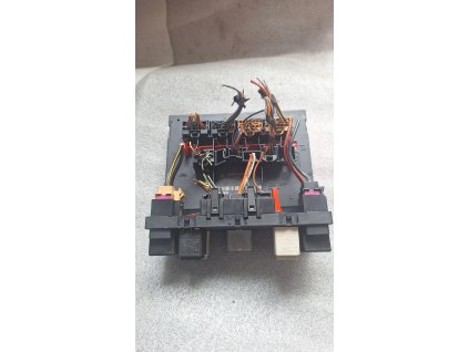 Komfortní jednotka 3C0937049 - BCM pro VW Passat B6 (3C)