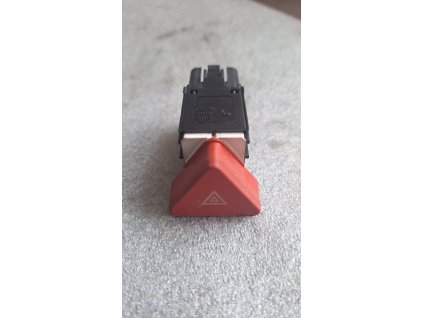 Spínač tlačítko výstražných světel VW Golf 5 plus 5M0 953 509 A 5M0953509A