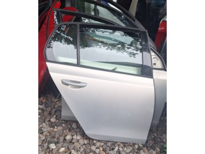 Zadní dveře pravé VW Golf 6 kod barvy LR7L