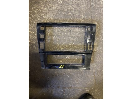 Rámeček autorádia Škoda Superb 1 3U0 858 069 H 3U0858069H