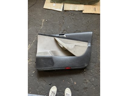 Pravé přední čalounění VW Passat B6