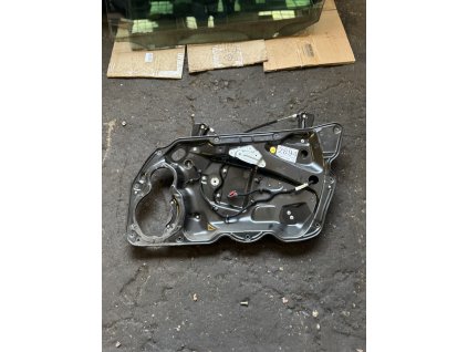 Pravá přední stahovačka VW Passat B6