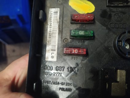 Pojistková skříň 3C0937125  3C0 937 125