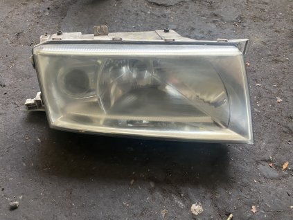 Přední práve světlo Škoda Octavia 1