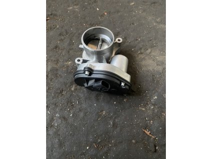Škrtící klapka Ford Focus 7 03703 74 0 703703740