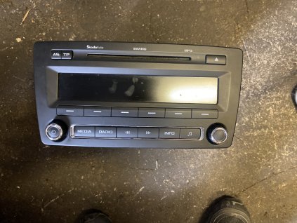 Autorádio SWING Škoda Octavia 2 facelift 1Z0 035 161 M 1Z0035161M