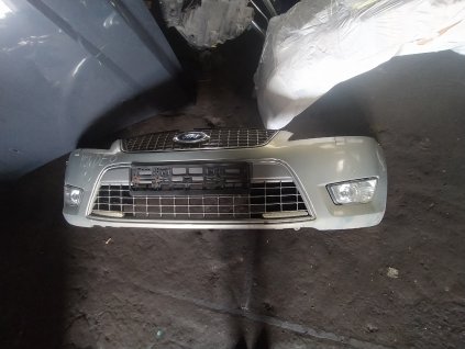 Ford Mondeo mk4  přední naraznik 7S7 117 757 A 7S7117757A