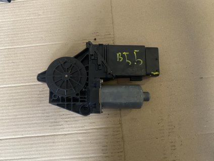Motorek stahování oken VW Passat B5.5 105404-301 105404-301