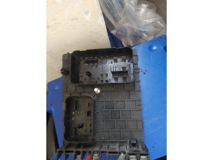 Pojistkova skříň 1K0 937 124 K 1K0937124K