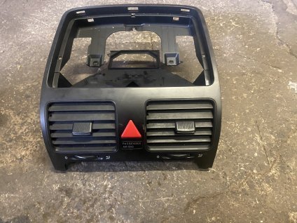 Středové průduchy VW Jetta