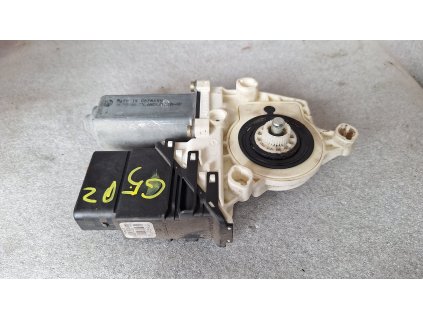 Motorek stahování okna pravý zadní VW Golf 5 1K0959704C 1K0 959 704 C 993 425-100 993425100