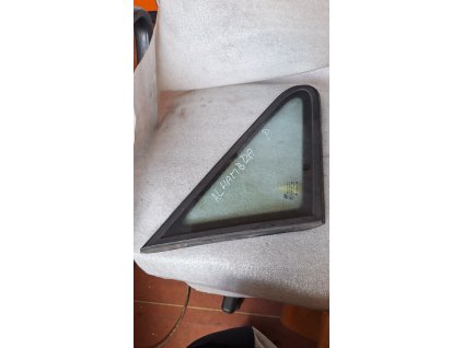 Trojúhelníkové  boční sklo pravé Seat Alhamra