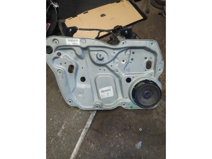 Stahovačka levá přední VW Touran 1T1 837 729 AF 1T1837729AF