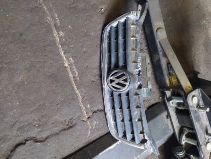 Přední maska VW Touran 1T0 853 651 1T0853651