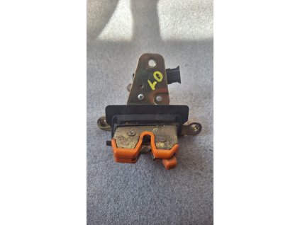 Zámek pátých dveří Škoda Octavia 1 1U9827501B 1U9 827 501 B