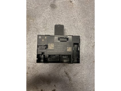 Řídicí jednotka dveří práva přední Octavia 3 5Q4 959 592 E 5Q4959592E