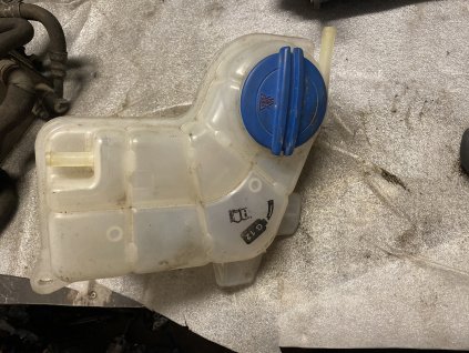 Expanzní nádobka Audi A4 B7