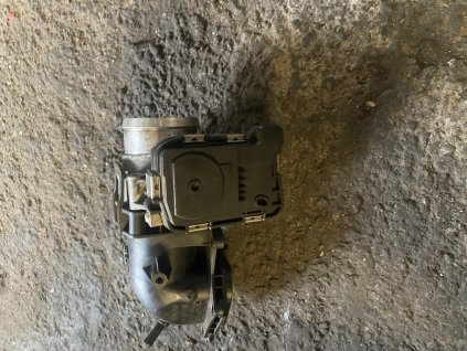 Škrtící klapka 1.4TSI 03C 133 062 AA 03C133062AA