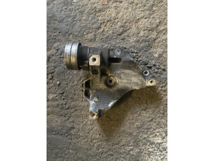 Držák alternátoru VW Škoda 03C 903 143 B 03C903143B