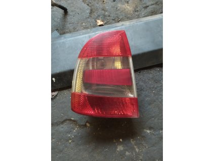 Leve zadni světlo Škoda Superb 1 facelift  3U5 945 095 A 3U5945095A
