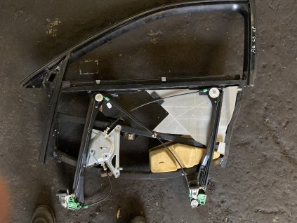 Stahovačka leva přední Audi A6 C5 8D0 837 753 C 8D0837753C