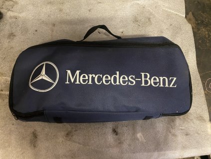 autolékárnička, tažné láno, reflexní vesta Mercedes Benz GLK