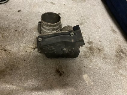 Škrtící klapka 03D 133 062 E 03D133062E