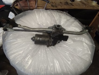 Mechanismus předních stěraču Škoda Fabia 2 5J1 955 113 A 5J1955113A