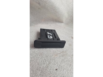 Držák karty VW Golf 5 plus 5M0 858 373 D 5M0858373D