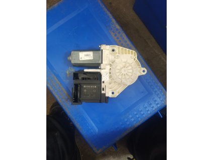 Motorek stahování oken 1K0 959 702 K 1K0959702K 1K0 959 792 G 1K0959792G