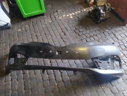 Přední nárazník Toyota Yaris