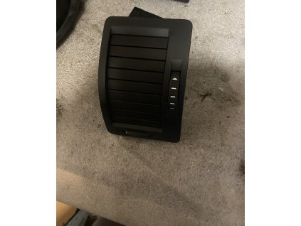 Průduch ventilace levý Škoda Octavia 2