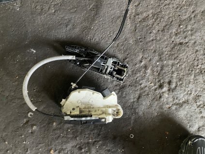 Zámek dveří levý přední VW Škoda 5N1 837 015 C 5N1837015C