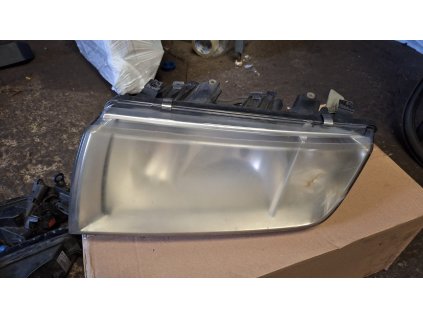 Přední světlomet levý Škoda Fabia 1