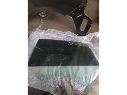 Levé zadní sklo Audi A5